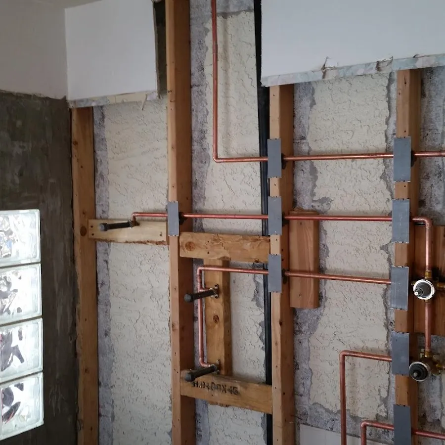 Copper pipe installation for Emergency Plumber in Helotes